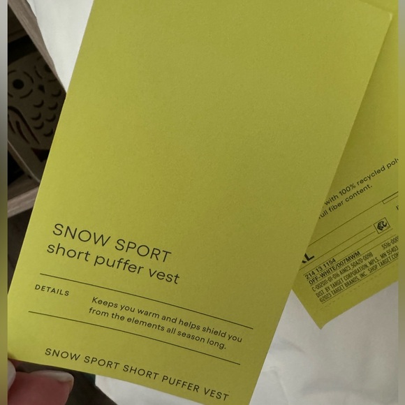 White cropped puffer vest size XL (All in Motion) - Picture 6 of 6